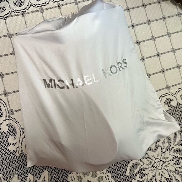 Michael Kors Hamilton Large Saffiano Leather Tote Bag with Dust Bag - Picture 5 of 8